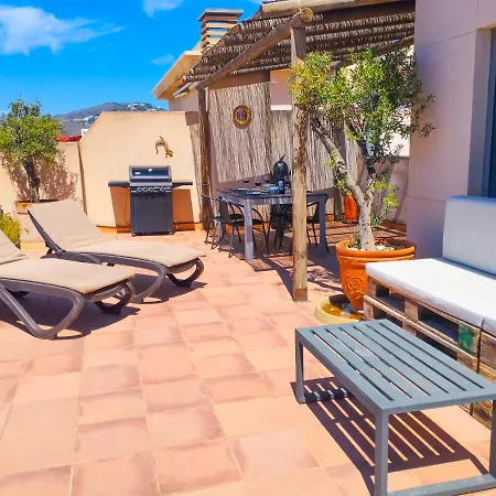 Διαμέρισμα Penthouse With Amazing Sea Views And Parking *