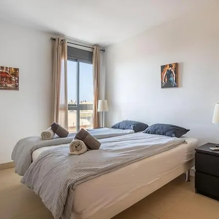 דירה Penthouse With Amazing Sea Views And Parking *